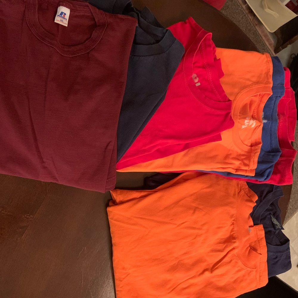 Short and long sleeve T-shirts. brands: :Fruit of the Loom, FootAction, FinLine